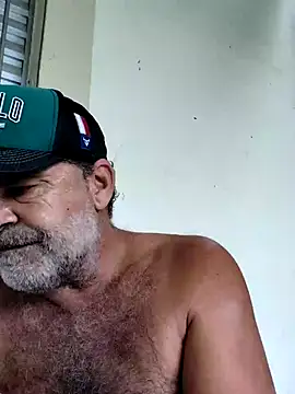 Peludo173317 online show from 25, 2, 2026