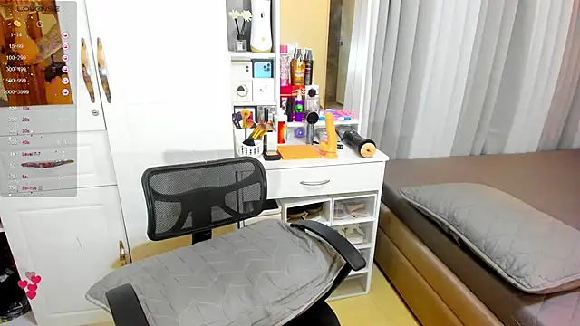 Snapshot of FuckDollNicky chatting on 8, 12, 2024 FuckDollNicky online show from 8, 12, 2024