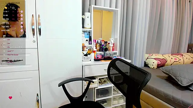 Snapshot of FuckDollNicky chatting on 10, 12, 2024 FuckDollNicky online show from 10, 12, 2024