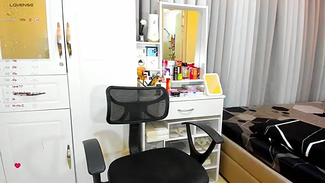 Snapshot of FuckDollNicky chatting on 21, 12, 2024 FuckDollNicky online show from 21, 12, 2024