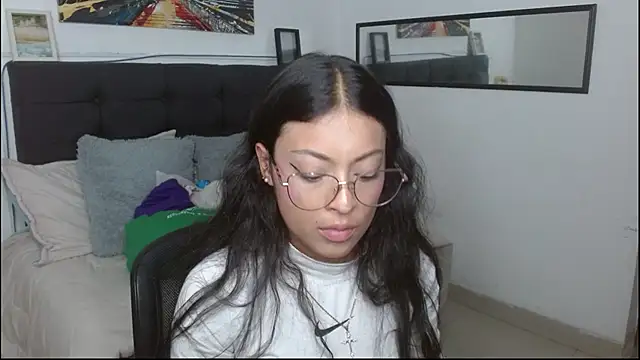 vaness weet online show from 4, 12, 2025