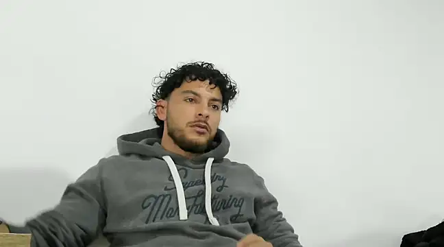 tuyo1995 online show from 2, 2, 2025