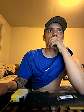 Snapshot of trippyski chatting on 18, 11, 2025 trippyski online show from 18, 11, 2025