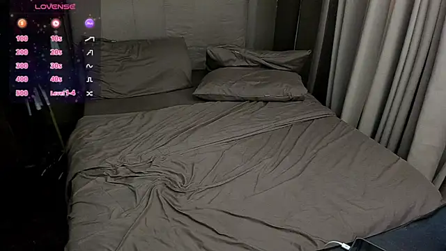 MissAyaCollins online show from 22, 4, 2026