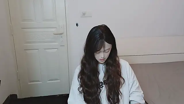 QiuPeiPeimmm online show from 5, 11, 2025