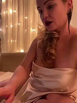 Snapshot of Lady__Maria chatting on 1, 2, 2025 Lady Maria online show from 1, 2, 2025