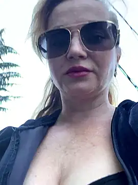 Snapshot of Lady__Maria chatting on 2, 10, 2025 Lady Maria online show from 2, 10, 2025