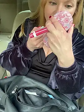 Snapshot of Lady__Maria chatting on 13, 10, 2025 Lady Maria online show from 13, 10, 2025