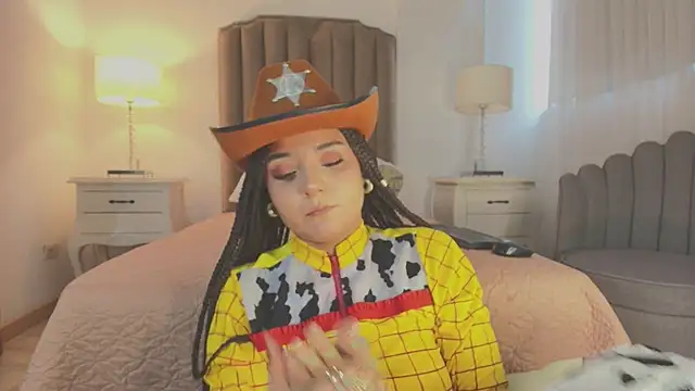 Emma Torres   online show from 15, 11, 2025