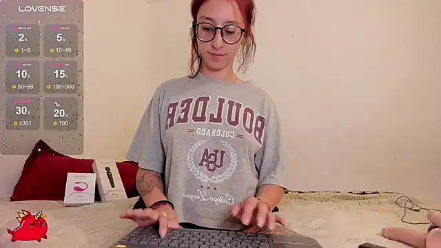 Snapshot of HEAVY_MEGAN chatting on 16, 2, 2025 HEAVY MEGAN online show from 16, 2, 2025