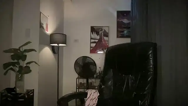 Bella Gordon online show from 20, 9, 2025