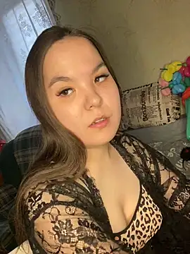 Var Kiss online show from 16, 3, 2025