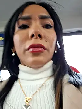 Doll Loren online show from 11, 9, 2025