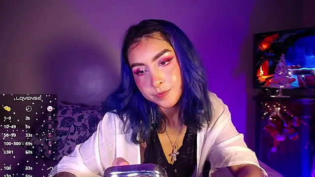 Snapshot of Cinamoonn chatting on 1, 1, 2025 Cinamoonn online show from 1, 1, 2025