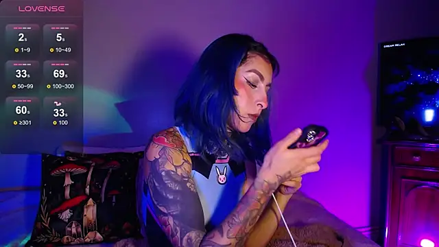 Snapshot of Cinamoonn chatting on 28, 1, 2025 Cinamoonn online show from 28, 1, 2025