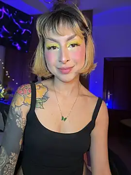 Cinamoonn online show from 23, 4, 2026