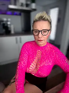 German Milf online show from 8, 10, 2025