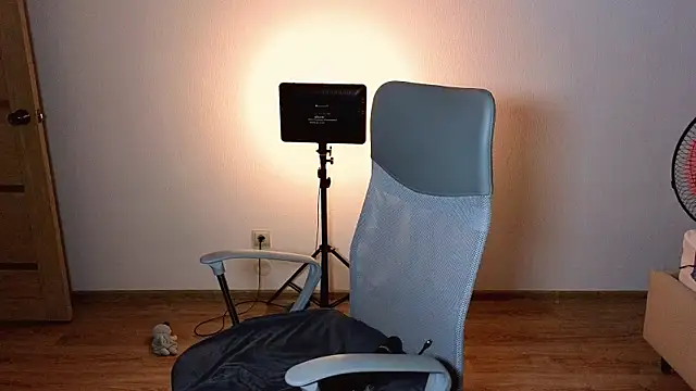 Snapshot of EllsaJean_ chatting on 26, 7, 2026 EllsaJean online show from 26, 7, 2026