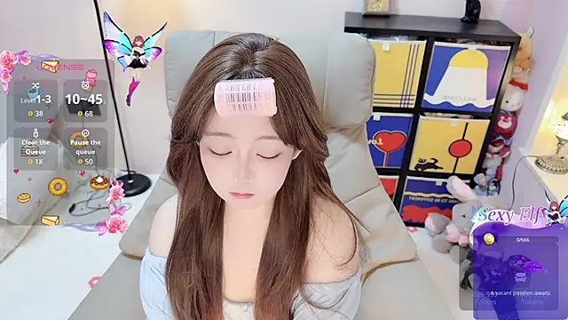 Snapshot of TUTU-CN chatting on 4, 2, 2026 TUTU-CN online show from 4, 2, 2026