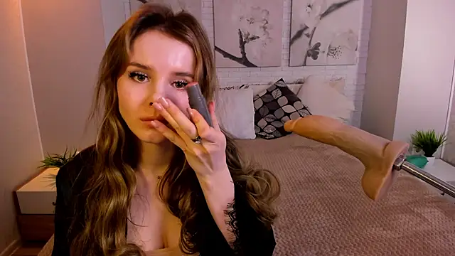 Betty June online show from 15, 2, 2025