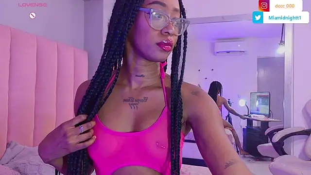 MiaMidnnightt online show from 25, 4, 2026