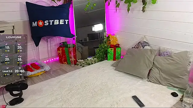 Misss Vikk online show from 6, 1, 2025