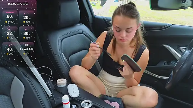 Misss Vikk online show from 26, 4, 2026