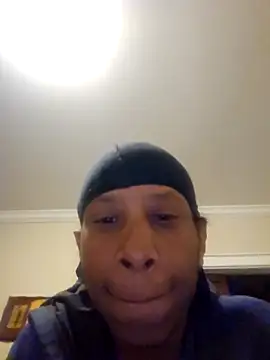 Snapshot of Vybezmaster chatting on 17, 11, 2025 Vybezmaster online show from 17, 11, 2025