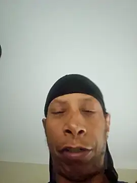 Snapshot of Vybezmaster chatting on 18, 11, 2025 Vybezmaster online show from 18, 11, 2025