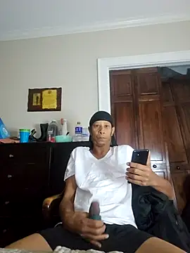 Snapshot of Vybezmaster chatting on 27, 11, 2025 Vybezmaster online show from 27, 11, 2025