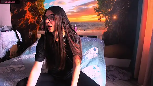 MollyLollipop online show from 13, 3, 2025