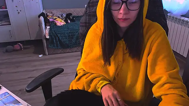 MollyLollipop online show from 5, 12, 2025