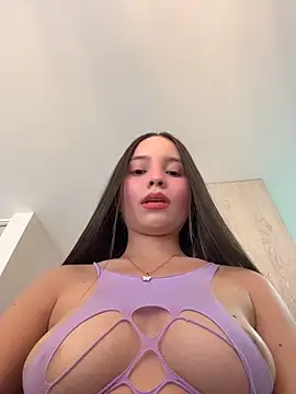 MiaJacksonn online show from 24, 4, 2026