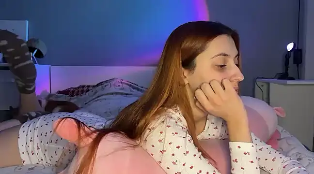 Snapshot of Uniarten chatting on 15, 12, 2024 Uniarten online show from 15, 12, 2024