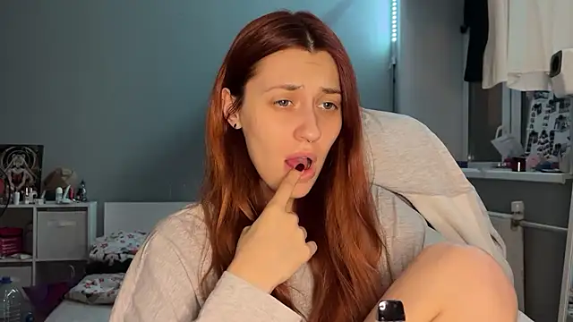 Snapshot of Uniarten chatting on 3, 10, 2025 Uniarten online show from 3, 10, 2025