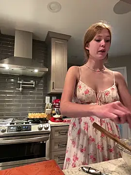 Snapshot of AnnaGingerDD chatting on 11, 11, 2025 AnnaGingerDD online show from 11, 11, 2025