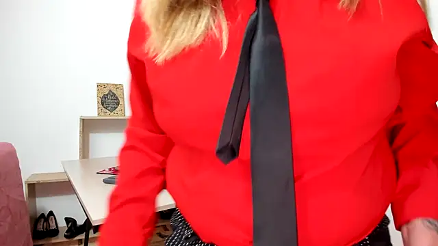 yayita mature online show from 24, 4, 2026