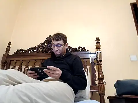 Snapshot of White_rabbit_ chatting on 25, 11, 2025 White rabbit online show from 25, 11, 2025