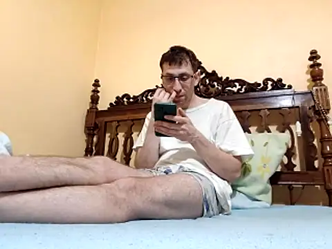White rabbit  online show from 14, 4, 2026