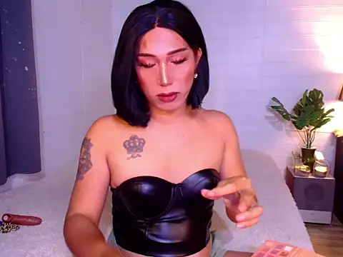 MissMagdalena online show from 25, 11, 2025