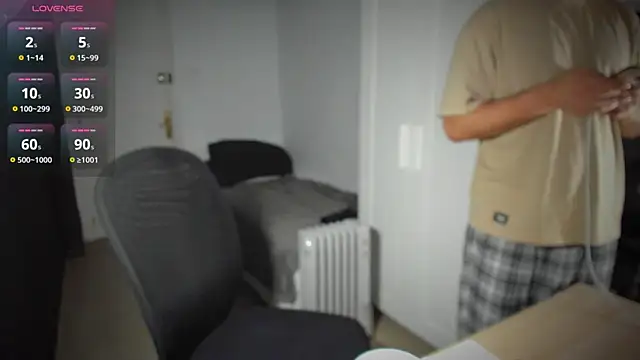 Snapshot of HonestAndrew chatting on 6, 2, 2025 HonestAndrew online show from 6, 2, 2025