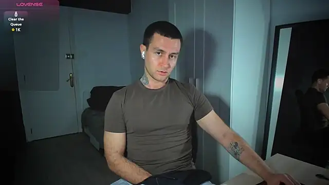 Snapshot of HonestAndrew chatting on 10, 2, 2025 HonestAndrew online show from 10, 2, 2025