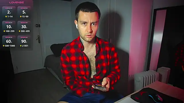 Snapshot of HonestAndrew chatting on 14, 2, 2025 HonestAndrew online show from 14, 2, 2025