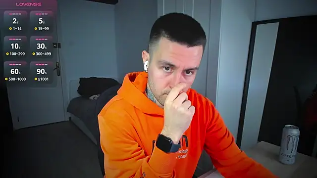 Snapshot of HonestAndrew chatting on 28, 2, 2025 HonestAndrew online show from 28, 2, 2025