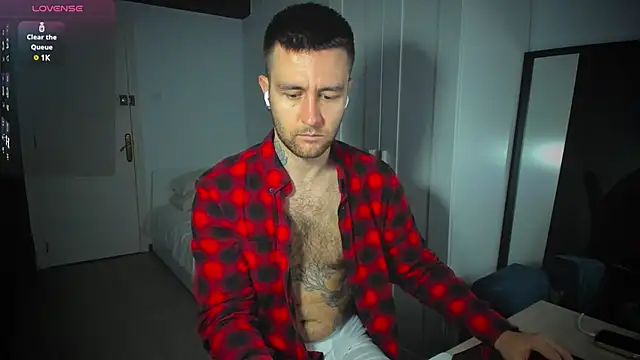 Snapshot of HonestAndrew chatting on 6, 3, 2025 HonestAndrew online show from 6, 3, 2025