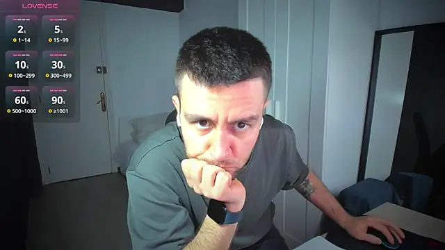 Snapshot of HonestAndrew chatting on 6, 3, 2025 HonestAndrew online show from 6, 3, 2025