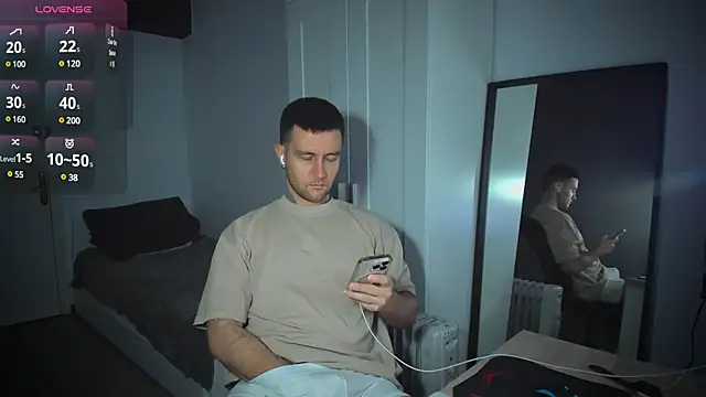 Snapshot of HonestAndrew chatting on 11, 3, 2025 HonestAndrew online show from 11, 3, 2025