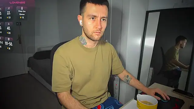 Snapshot of HonestAndrew chatting on 15, 3, 2025 HonestAndrew online show from 15, 3, 2025