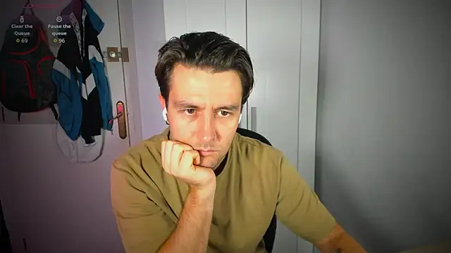 Snapshot of HonestAndrew chatting on 21, 10, 2025 HonestAndrew online show from 21, 10, 2025