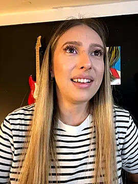 Snapshot of Eva_Ryen chatting on 17, 9, 2025 Eva Ryen online show from 17, 9, 2025